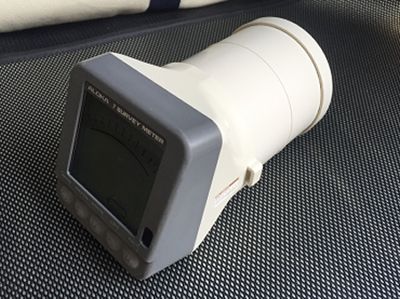 電離箱式サーベイメータ（HITACHIアロカ） ICS-323C
